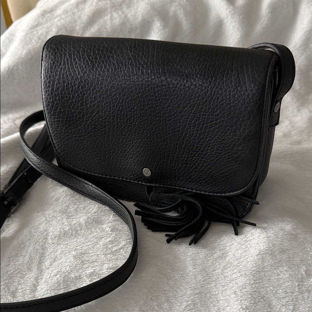 American Eagle Outfitters Black Textured Crossbody Bag